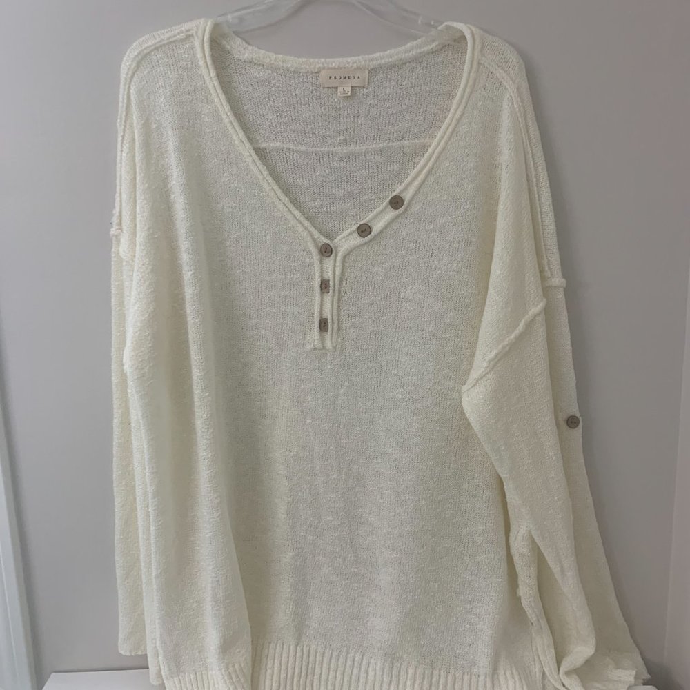 New Sz L Vici White Long Sleeve Shirt
